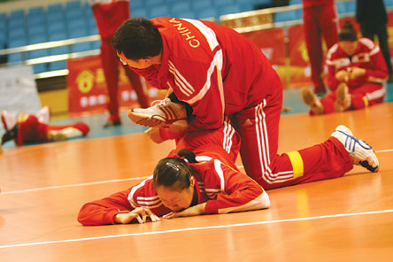 <em>中古女排</em> 今晚榕城对决_其他栏目_NIKE新浪竞