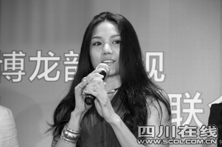 <em>成龙女弟子</em>来蓉拍新片