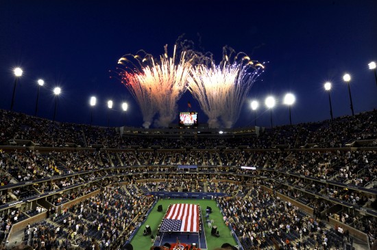 图文-美国网球公开赛盛大开幕 漂亮的焰火腾空了