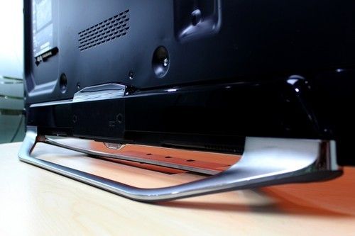 另类底座显创意 三星旗舰级smarttv鉴赏(3)