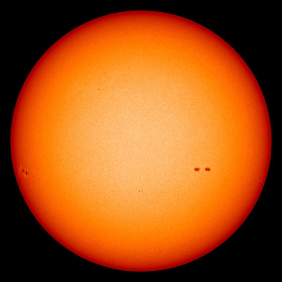 每日卫星照:2013年太阳黑子活动