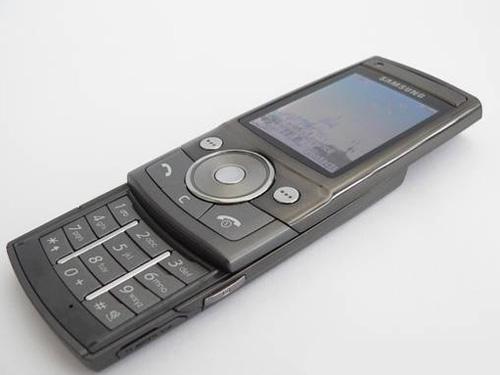 点击图片查看三星g608详细资料而三星g608最大卖点便是其背后的这枚