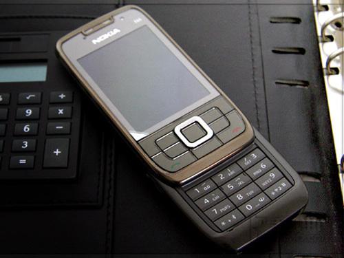点击图片查看诺基亚e66详细资料诺基亚e66搭载了symbianos s60 3rd