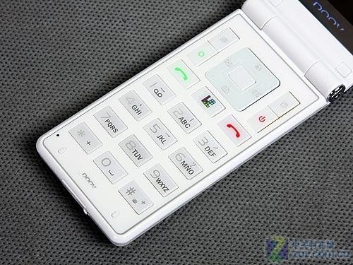 秀出精彩个性 朵唯女性翻盖机s600评测(2)