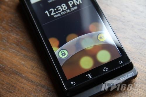 图为:摩托罗拉droid手机