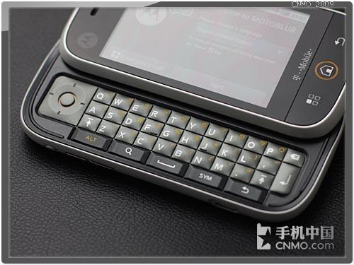 王者归来第一波 摩托罗拉侧滑cliq评测(4)