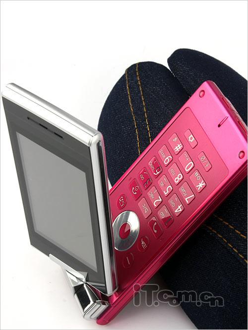 旋屏贵族 红色版夏普sh7118c真机赏(3)