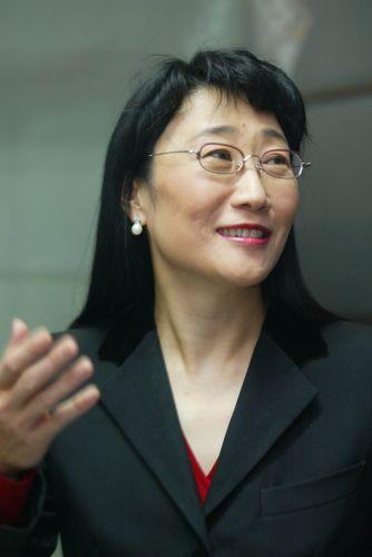 威盛于1987年由陈文琦在美国加州硅谷从"symphony 公司"中成立.