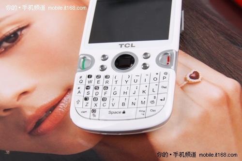 qwerty全键盘 tcl社交手机i802评测