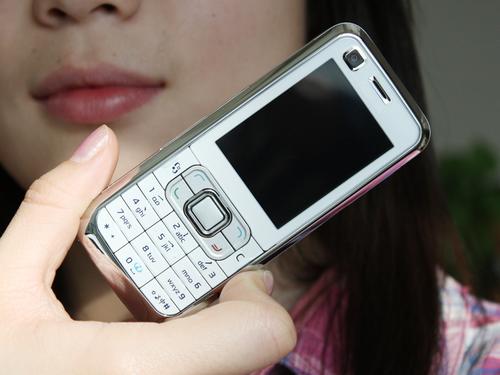 性价比之选 诺基亚6120c现身仅售850元