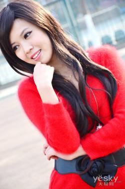 并为获奖者颁发有腾龙公司提供的精美奖品