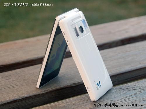 蝴蝶轻舞 步步高翻盖音乐手机i606评测(2)