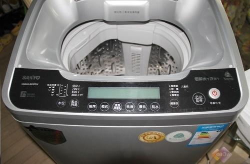 三洋xqb60-b835dx整体实拍外观方面,三洋xqb60-b835dx采用了白电产品