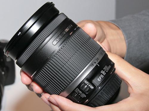 佳能针对18-200 is镜头螺丝松动问题发公告