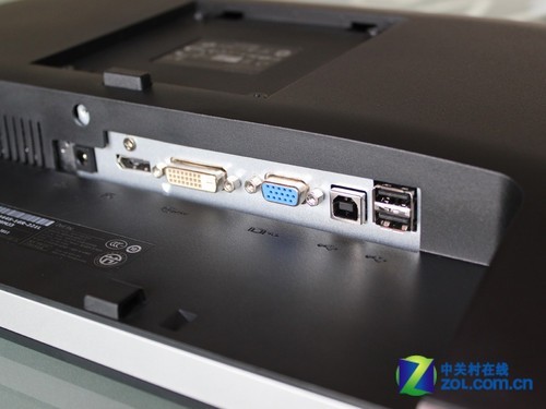 戴尔u2312hm配备了displayport以及usb接口