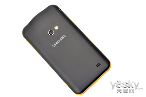 三星i8530四核智能投影手机2630元昆明