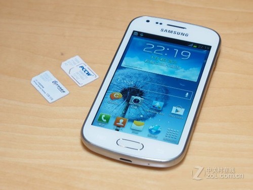 延续盖世3外观设计 三星s7562行货1610元