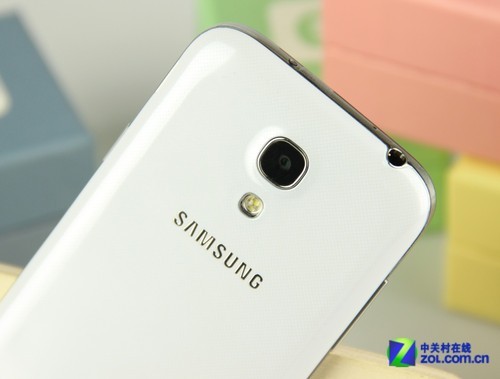 三星galaxy s4 mini配备了800万像素主摄像头
