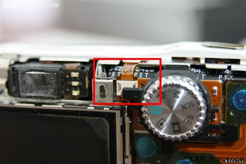 连接线路板很宽的线 b289407deb3893f70c200332499d5feb.jpg