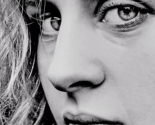 黑白灰之特写unsuono人物肖像摄影欣赏