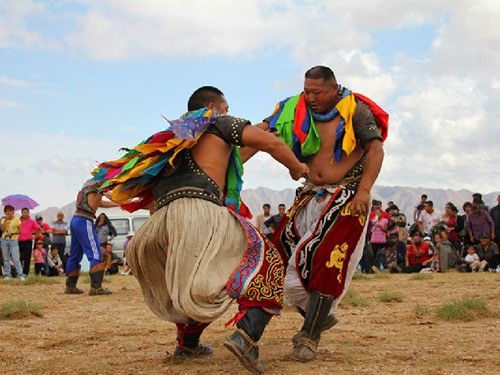 参赛作品:蒙古式摔跤