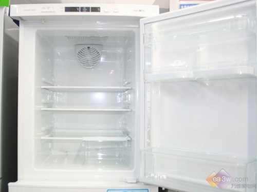 1270596706_my8EXC.jpg