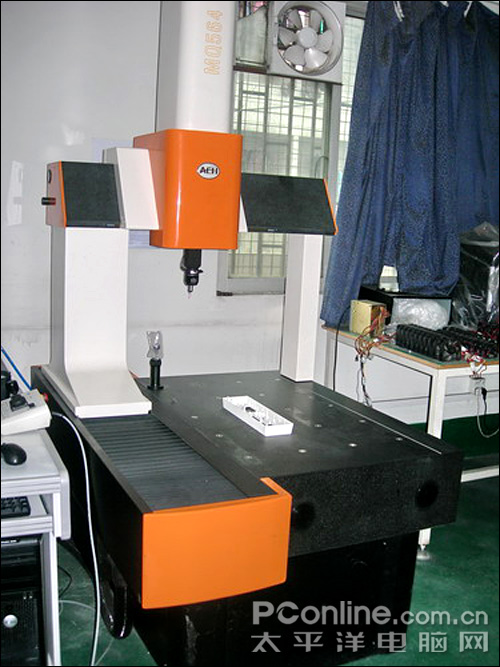 图二 环保实验室设备之一 cmm三次元