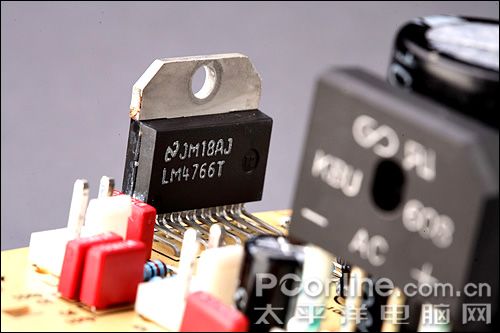 就是重新设计采用国半顶级双声道功放芯片设计的m200mkii配套功率放大