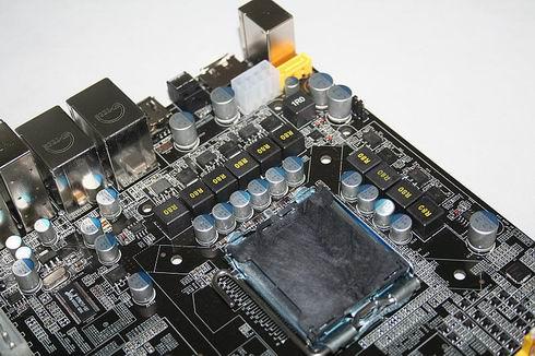 盈通x48终极高手主板采用英特尔x48 ich9r芯片组,支持前端总线为1600