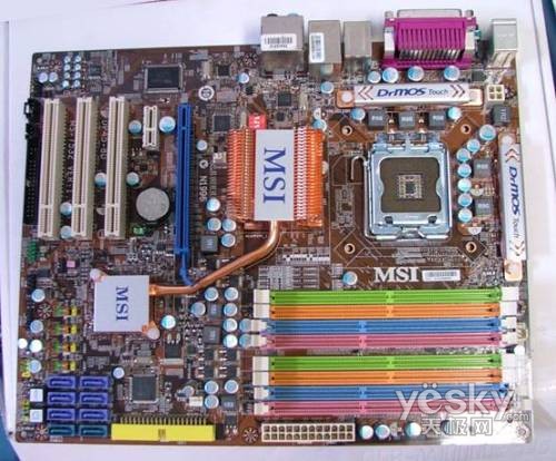 服务器主板怎么安装 d3001a2c153c8b98b01b9e5da063bde1.jpg