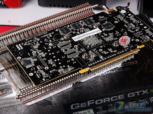 夸张4热管散热 七彩虹gts450显卡1099元