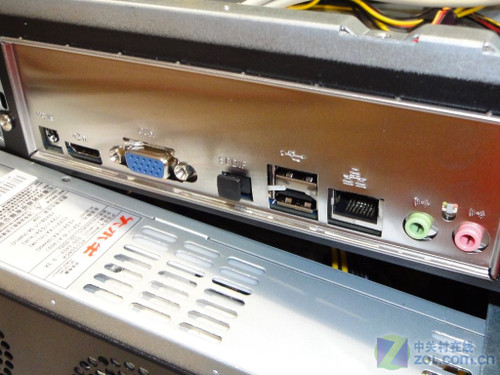 整套不足2000 实拍卖场80台凌动510装机