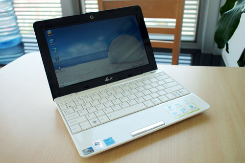 1公斤上网本 华硕贝壳机1008ha评测