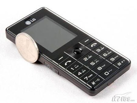 9mm超薄 lg直板巧克力只卖699_手机_科技时代_新浪网