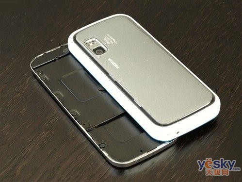 蓝白音乐之旅 诺基亚5730港行售2100元