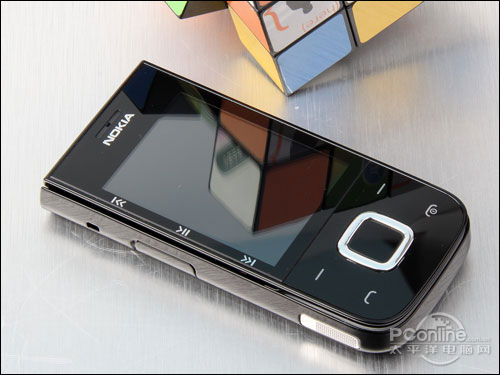 手机 > 正文  诺基亚5330配备的是1000毫安的电池,对于一般的s40系统