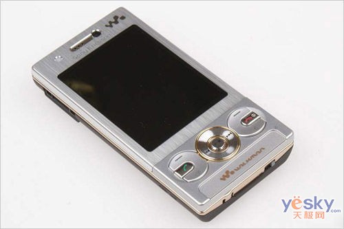 滑盖音乐手机索尼爱立信w715c行售价1787