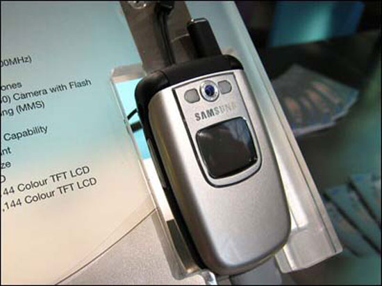 图为:三星 sgh-e610