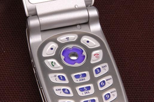 图为:摩托罗拉 v181