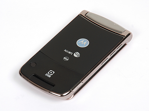 图为摩托罗拉razr2v8