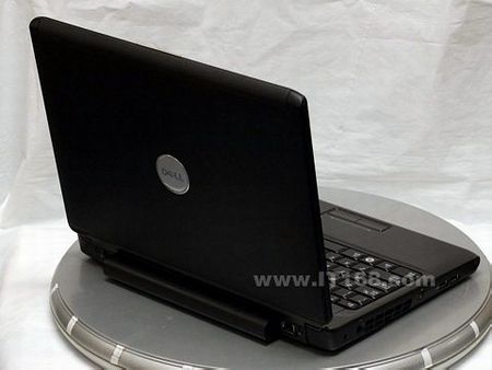 笔记本 > 正文  戴尔dell vostro成就1400笔记本采用了时尚的外观设计