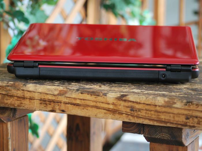 图为东芝satellitem300