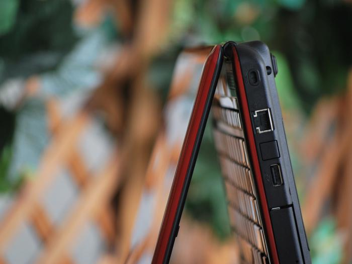 图为东芝satellitem300