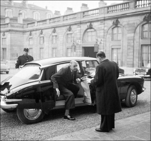 图文:法国二辆总统专车将公开拍卖