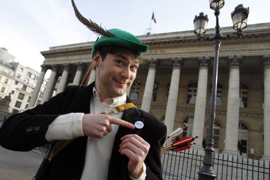 图文:法国民众要求征收金融交易罗宾汉税