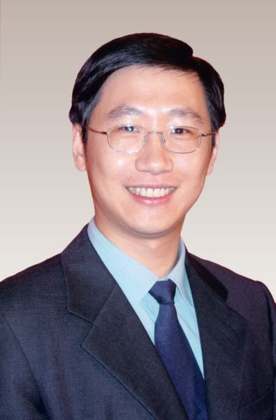 图片北京大学风险管理与保险学系主任郑伟