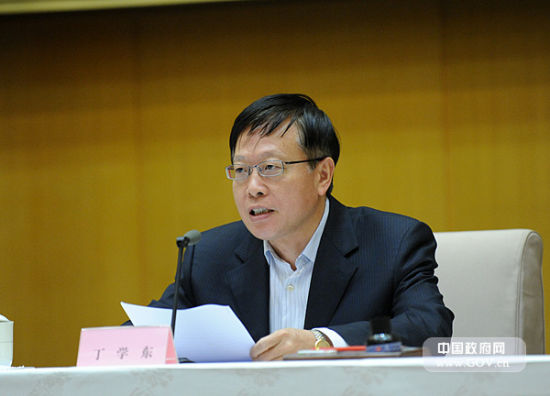 回良玉:大力发展贴近农户的小额贷款_农业滚动_新浪财经_新浪网