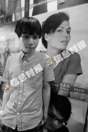 夜场反串式微 新反串王拍电影又演舞台剧