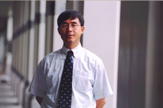 中国管理研究国际学会换届 梁能教授当选协会副会长