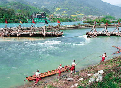 都江堰举行清明放水节还原放水节历史原貌(图)